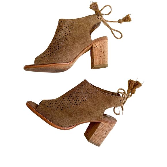 TOMS Eba Suede Sandals Toffee Tassle Heels Womens 6 - Picture 1 of 5